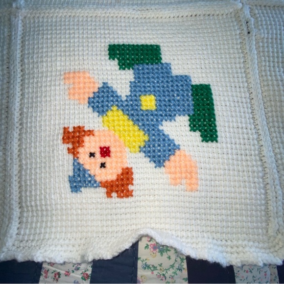 VINTAGE - CLOWN - HAND-CROCHETED - BABY BLANKET - CRIB WALL HANGING - Sweet - Picture 2 of 15